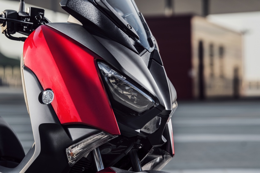 2018 Yamaha X-Max 125 scooter released in Europe 709992
