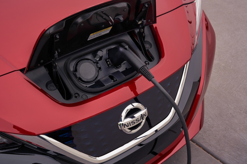 2018 Nissan Leaf – second-gen EV with 400 km range 706088