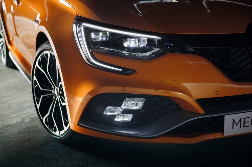 New Renault Megane RS debuts – 279 PS, four-wheel steering, choice of six-speed manual or dual-clutch 709427