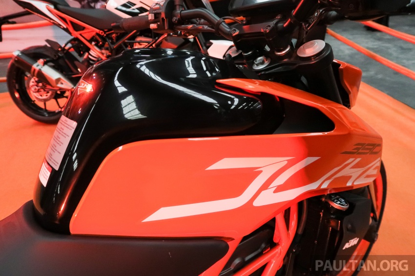 2017 KTM Duke 250 and Duke 390 launched in Malaysia – Euro 4, ABS; from RM21,730 – RM28,800 715019