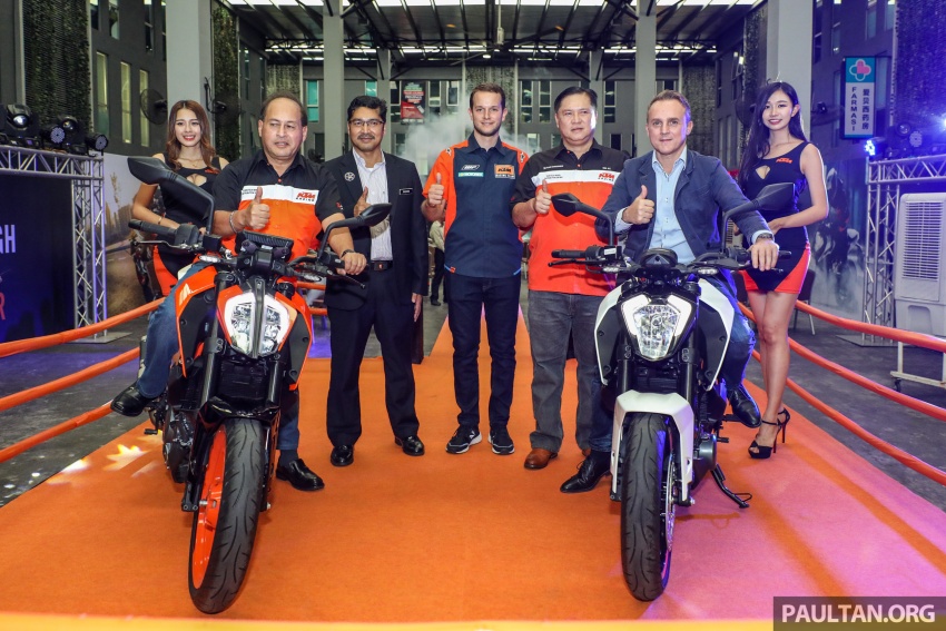2017 KTM Duke 250 and Duke 390 launched in Malaysia – Euro 4, ABS; from RM21,730 – RM28,800 715351