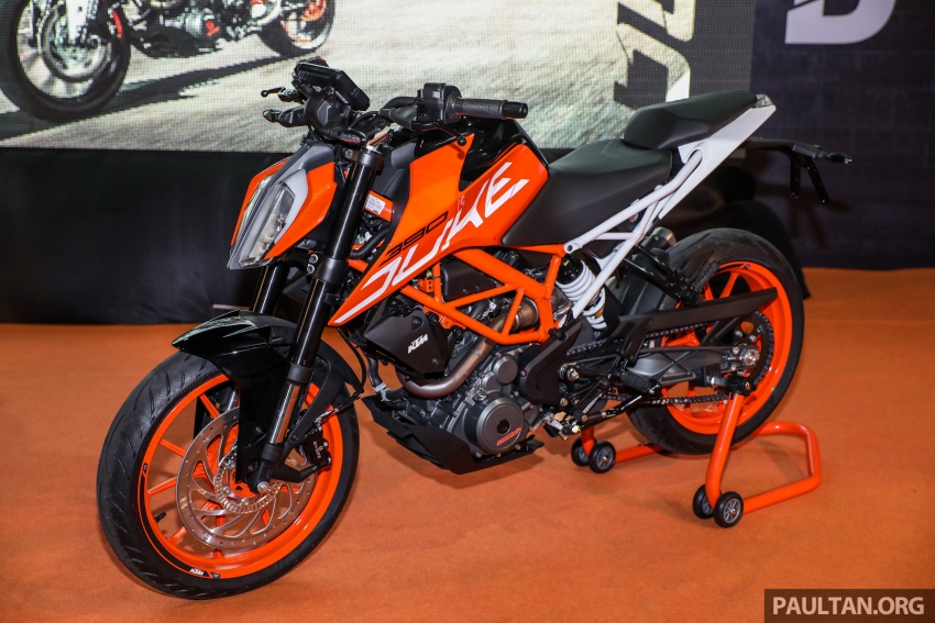 2017 KTM Duke 250 and Duke 390 launched in Malaysia – Euro 4, ABS; from RM21,730 – RM28,800 715387