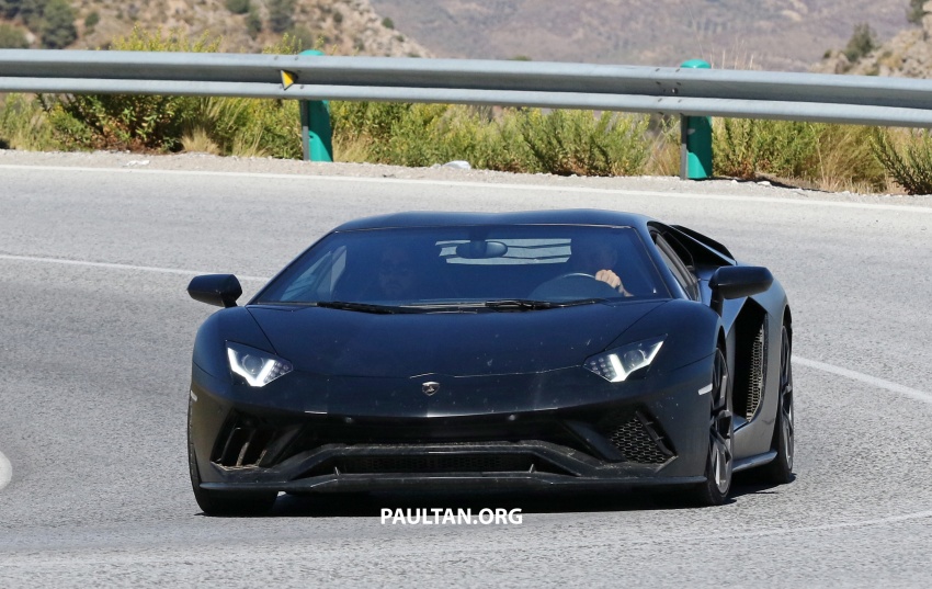SPIED: Lamborghini Aventador Performante spotted 712560