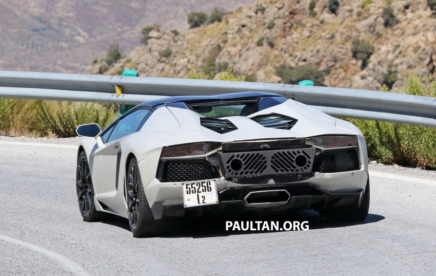 SPIED: Lamborghini Aventador Performante spotted 712575