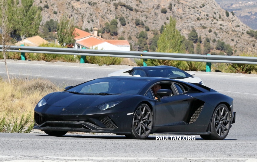 SPIED: Lamborghini Aventador Performante spotted 712561