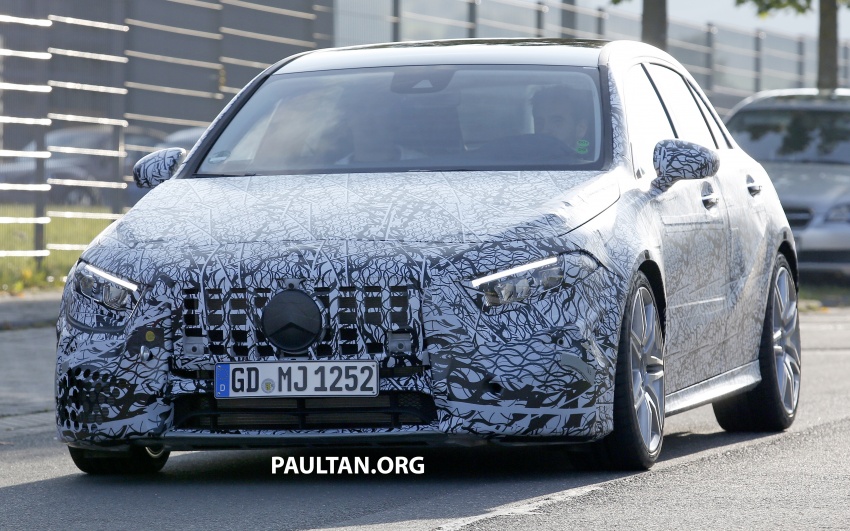 SPIED: 2018 Mercedes-AMG A45 looks ready to rumble 714042
