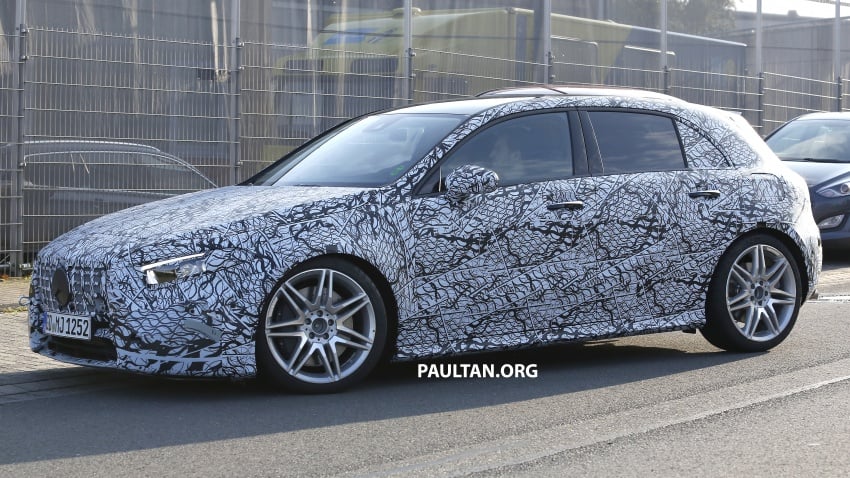 SPIED: 2018 Mercedes-AMG A45 looks ready to rumble 714044