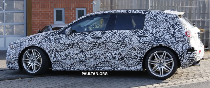 SPIED: 2018 Mercedes-AMG A45 looks ready to rumble 714048