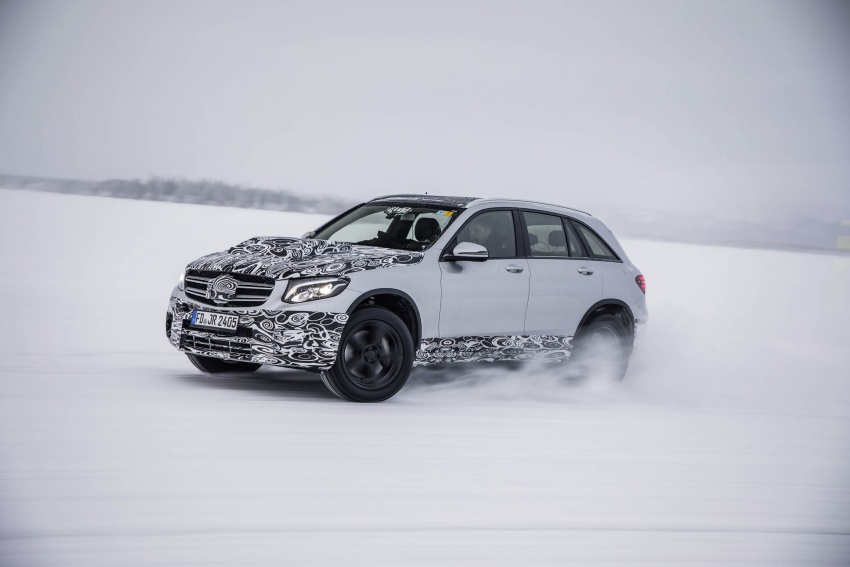 Mercedes-Benz GLC F-Cell previewed ahead of IAA 706174