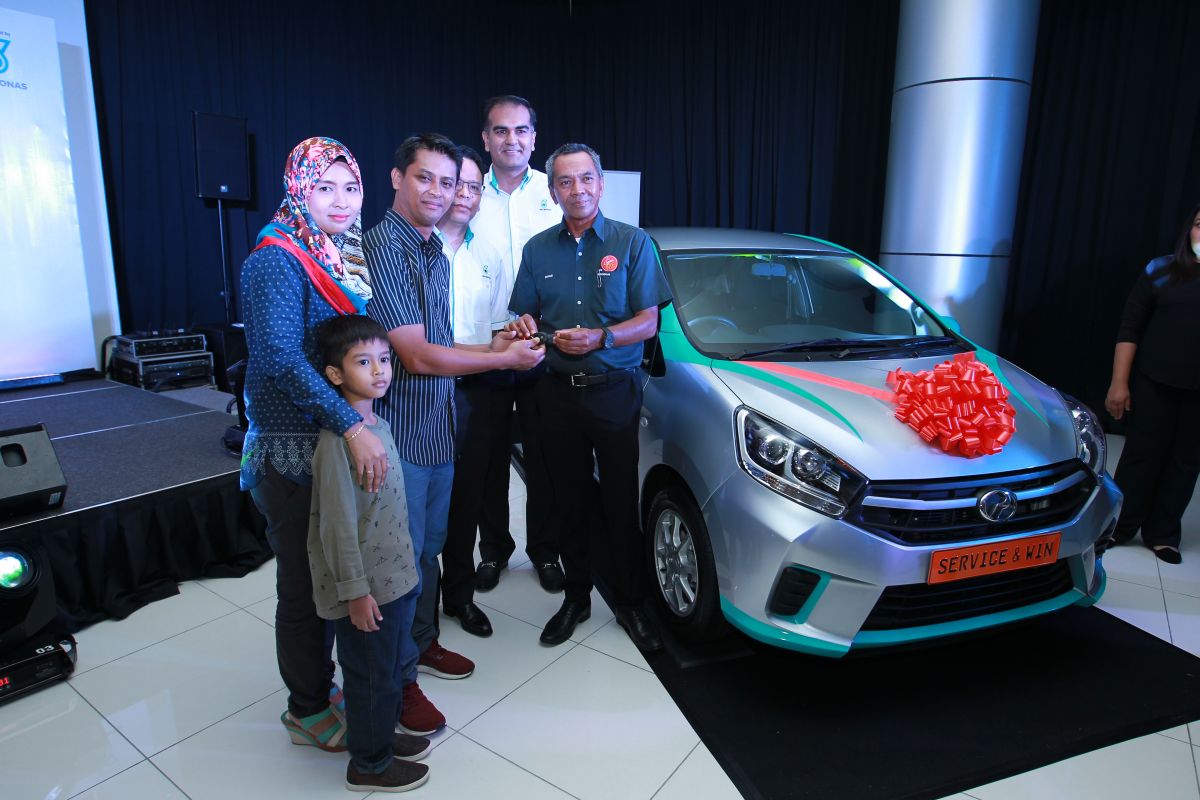 Perodua Service and Win contest winner awarded an Axia carmaker