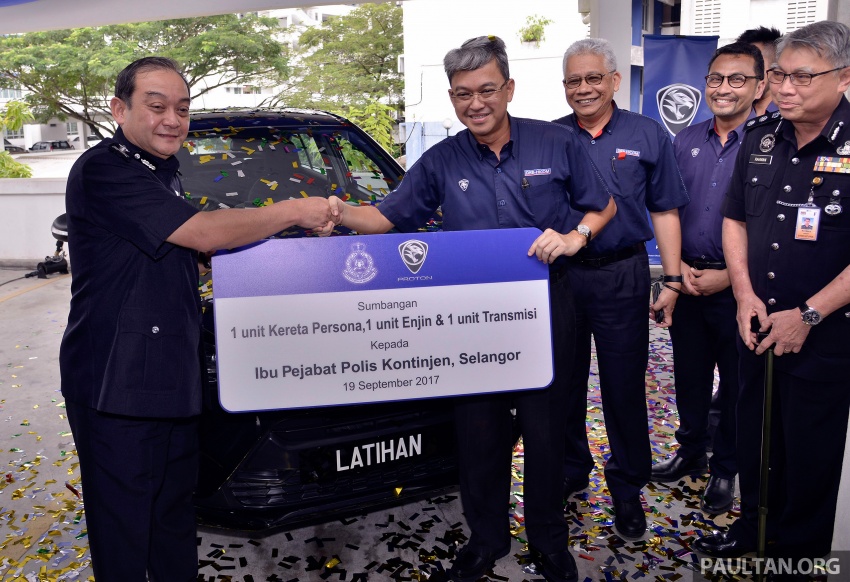 Proton hands over a brand-new Persona, engine and transmission to PDRM for research, training purposes 713078
