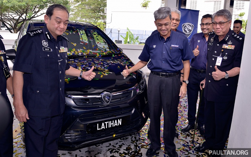 Proton hands over a brand-new Persona, engine and transmission to PDRM for research, training purposes 713079