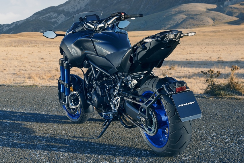 2018 Yamaha Niken Leaning Multi-Wheeler (LMW) revealed – three wheels, double forks and it leans 728653