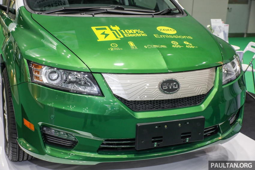 BYD e6 electric vehicle shown at IGEM 2017 – 121 hp, 450 Nm, 400 km range, available for fleet buyers only 722081