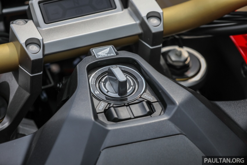 TUNGGANG UJI: Honda X-ADV punya karekter unik, dilengkapi transmisi DCT enam kelajuan yang padu 730527
