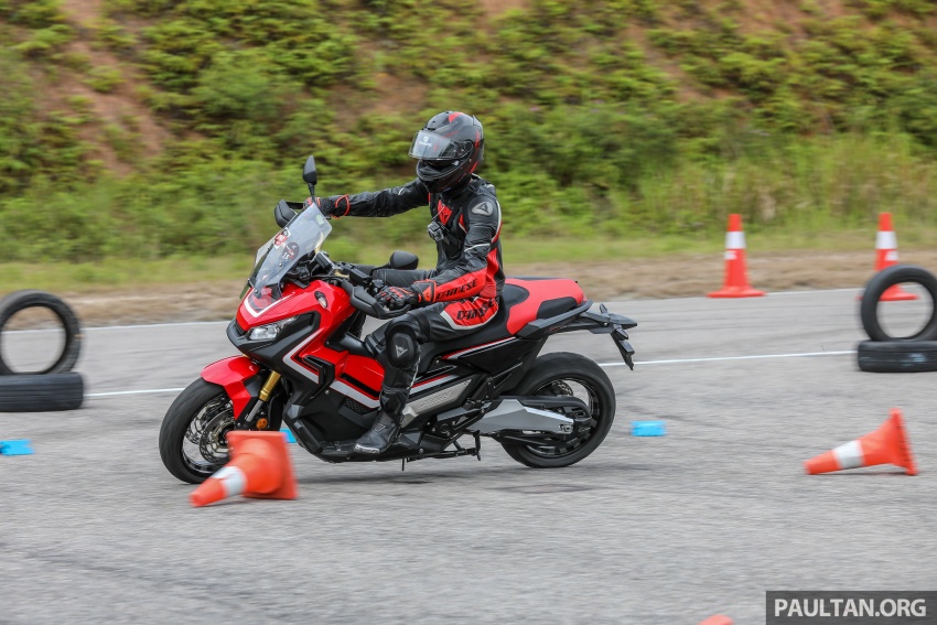 FIRST RIDE: 2017 Honda X-ADV adventure scooter 730139