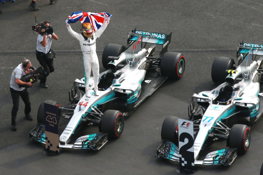 Lewis Hamilton wins fourth F1 world championship 730217
