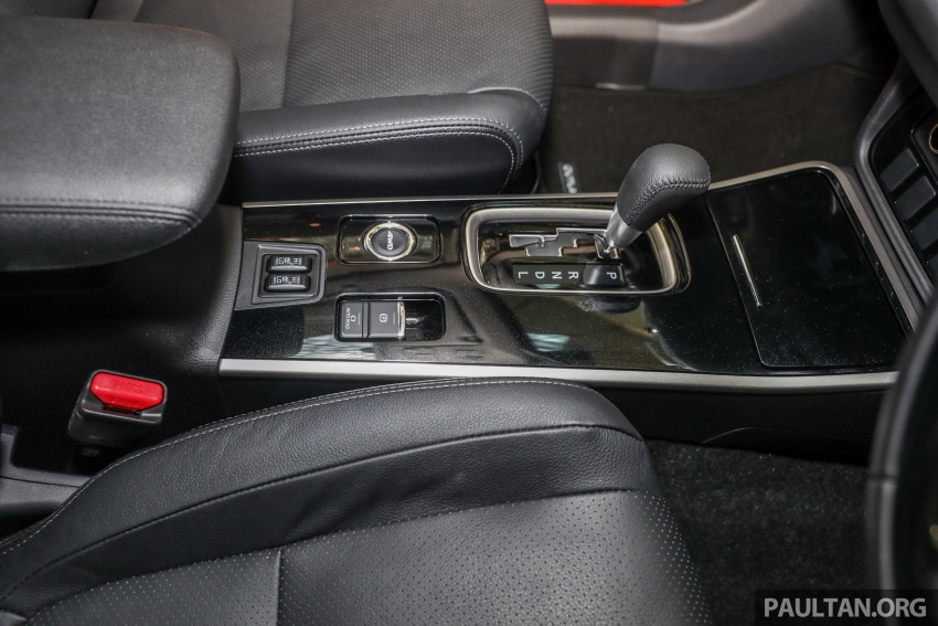 GALLERY: CKD Mitsubishi Outlander 2.0 4WD detailed 717863
