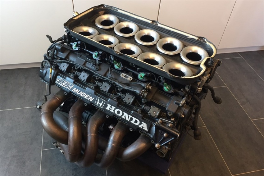 Enjin Formula 1 Mugen-Honda untuk dijual – V10, 3.5 liter tanpa turbo, dari era awal 90’an, sekitar RM56k 726021