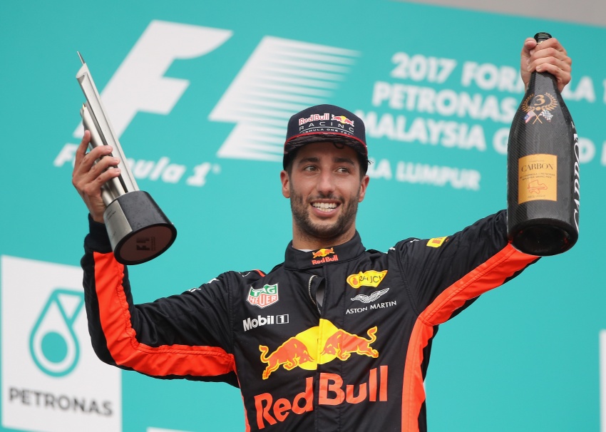 2017 Malaysian GP: Verstappen wins thrilling final race 717682