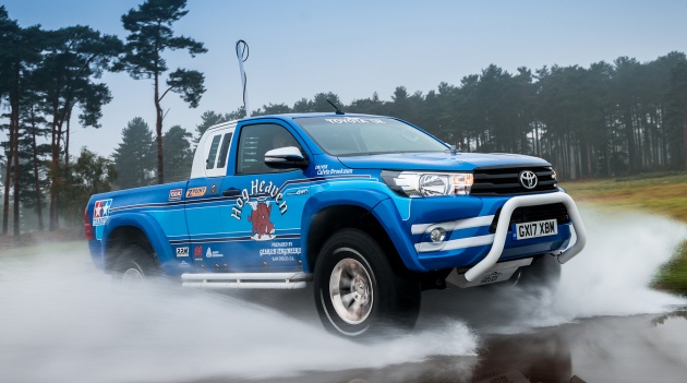 Toyota Hilux Bruiser – full-size 1980s Tamiya replica