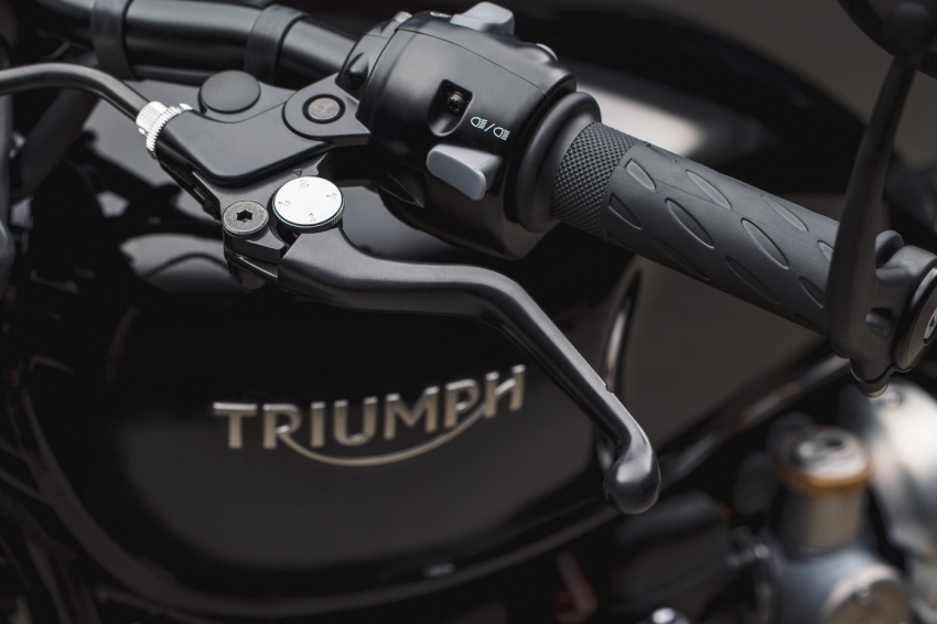 Triumph Bonneville Bobber Black – bukan sekadar penampilan lebih garang, prestasi turut dipertingkat 718757