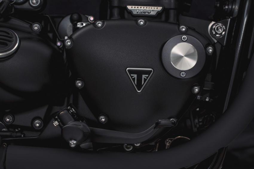 Triumph Bonneville Bobber Black – bukan sekadar penampilan lebih garang, prestasi turut dipertingkat 718765