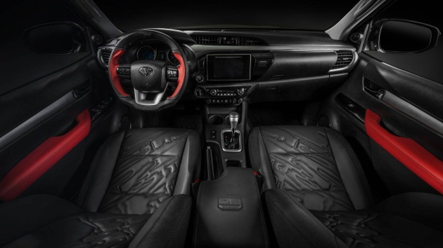 Toyota Hilux sentuhan Carlex – tampil lebih premium