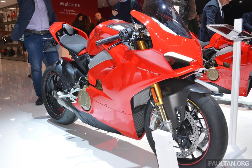 2017 EICMA: Ducati Panigale V4 – double the fun 738170