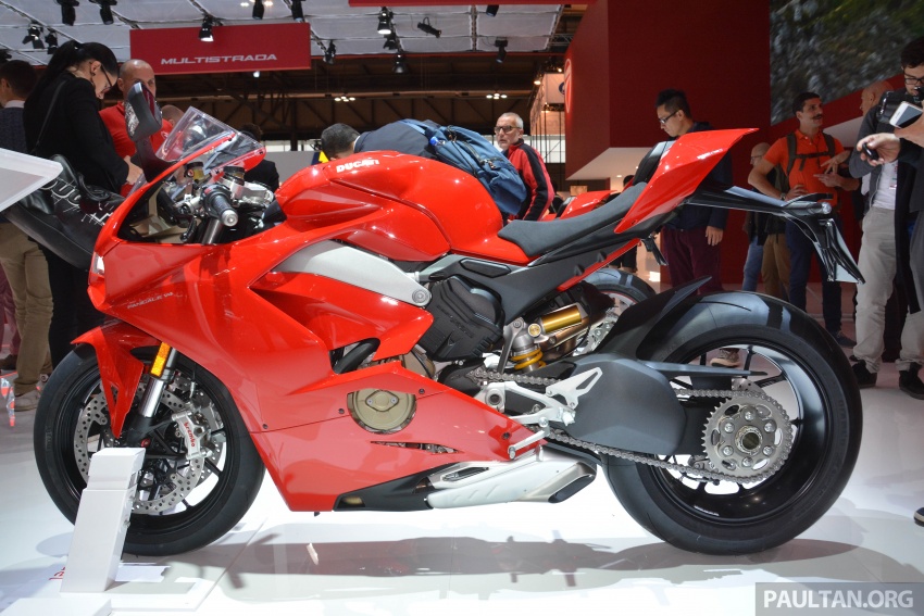 2017 EICMA: Ducati Panigale V4 – double the fun 738179
