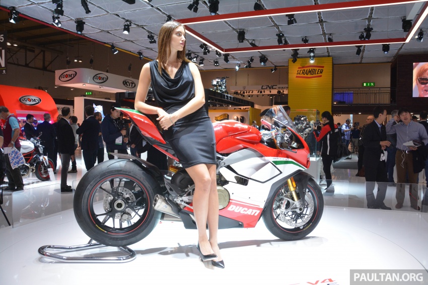 2017 EICMA: Ducati Panigale V4 – double the fun 738157