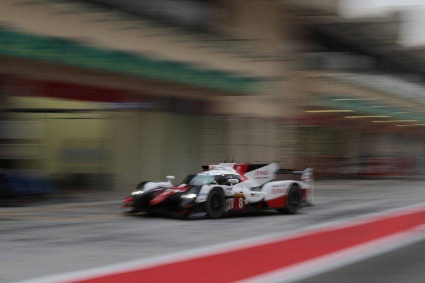 Fernando Alonso tests Toyota LMP1 car at Bahrain 740754