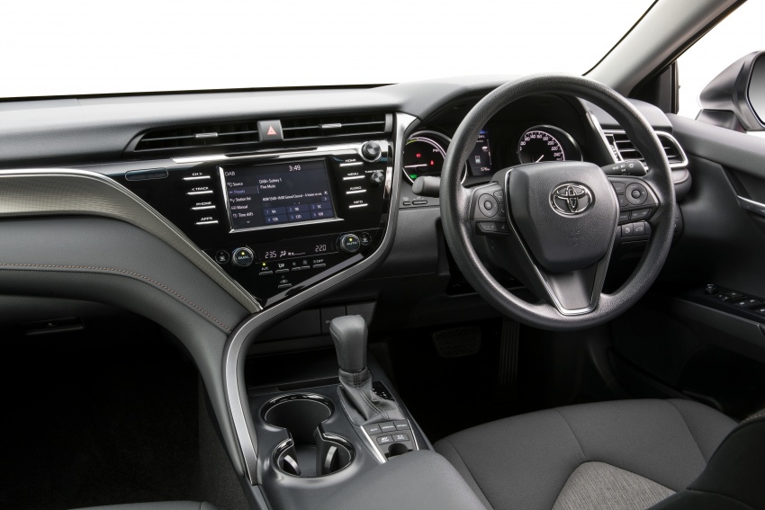 Toyota Camry 2018 tembusi pasaran Australia – 2.5L, hibrid dan 3.5L V6, harga bermula RM86k-RM137k 741260