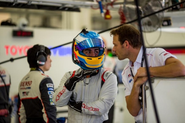Fernando Alonso tests Toyota LMP1 car at Bahrain