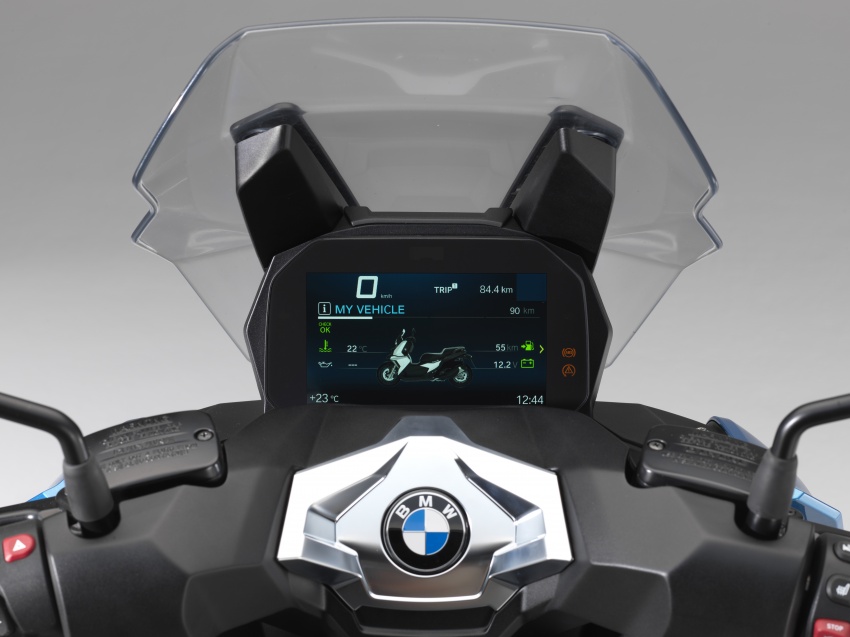 BMW C400X tampil dengan enjin satu silinder 350 cc 734400