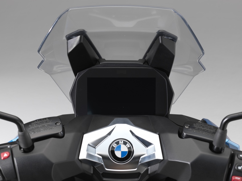 BMW C400X tampil dengan enjin satu silinder 350 cc 734402