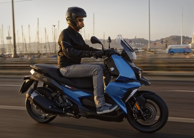 BMW C400X tampil dengan enjin satu silinder 350 cc