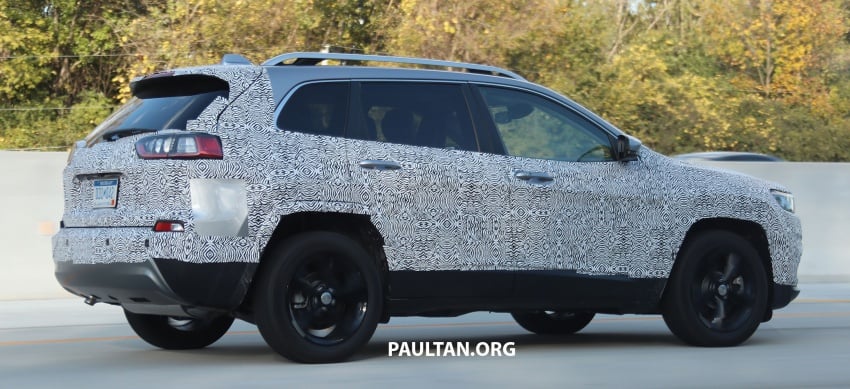 SPIED: 2019 Jeep Cherokee sheds some camouflage 737853