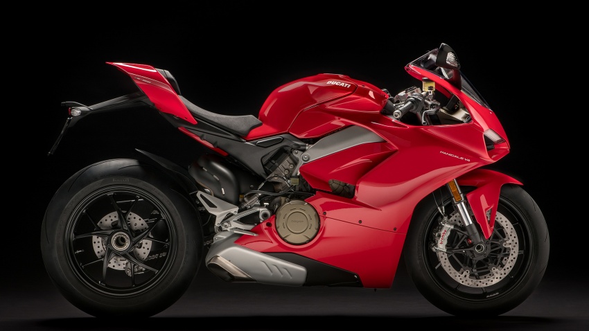Ducati Panigale V4 didedahkan – enjin empat silinder, kelengkapan baru, tiga variasi termasuk model terhad 732871