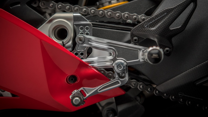 Ducati Panigale V4 didedahkan – enjin empat silinder, kelengkapan baru, tiga variasi termasuk model terhad 732890