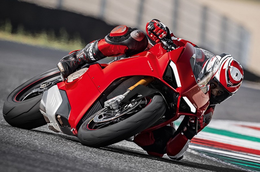 Ducati Panigale V4 didedahkan – enjin empat silinder, kelengkapan baru, tiga variasi termasuk model terhad 732892