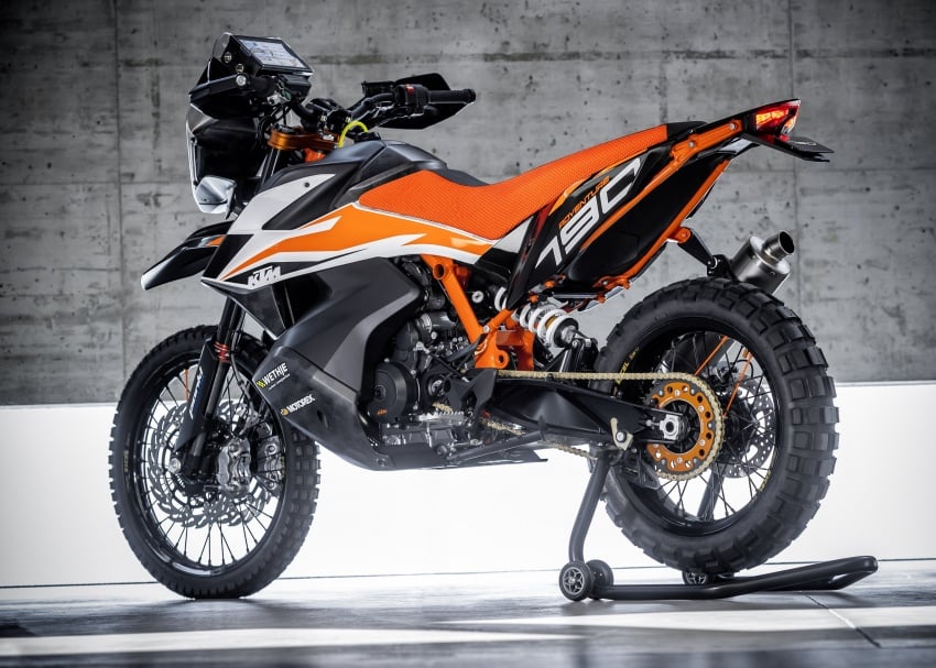 2017 EICMA: KTM 790 Duke “The Scalpel” – but is the KTM 790 Adventure R off-roader coming in 2019? 741048