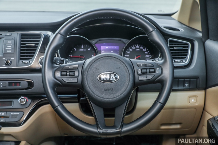 FIRST DRIVE: Kia Grand Carnival 2.2D video review 732806