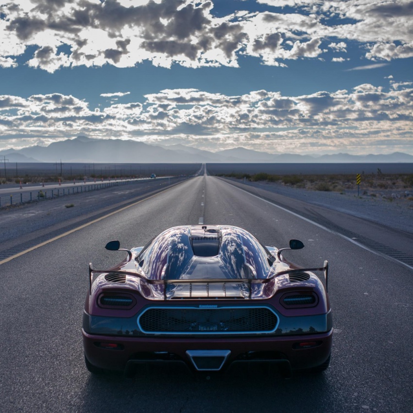 Koenigsegg Agera RS sets new world’s fastest car record – 447 km/h; beats Bugatti Veyron Super Sport 732722