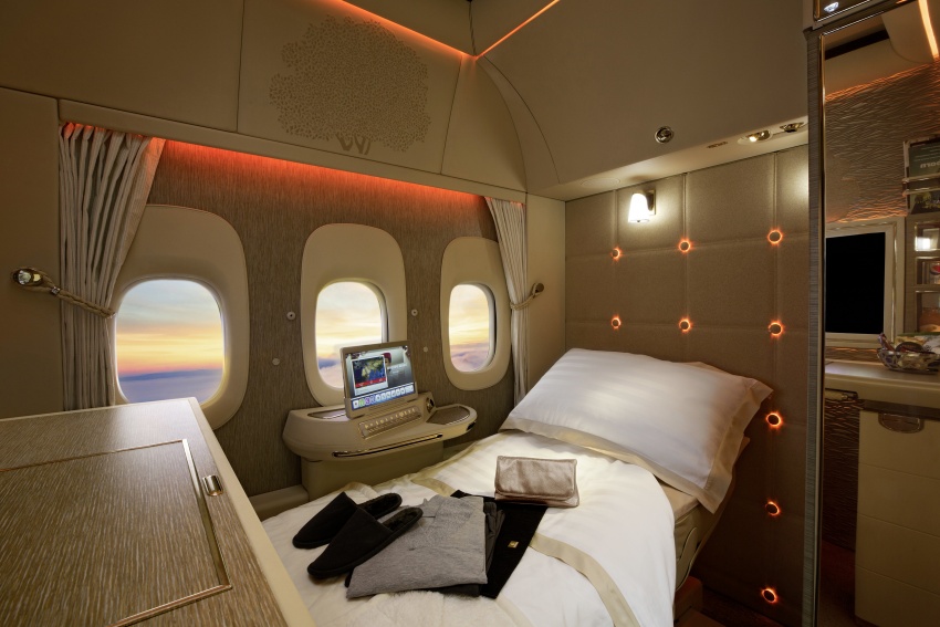 Mercedes-Benz S-Class inspires Emirates Airline’s redesigned First Class Suite in the Boeing 777 737255