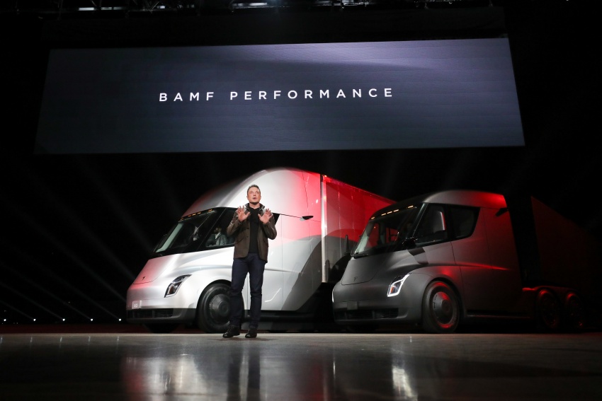 Tesla Semi – futuristic truck with Enhanced Autopilot; 0-97 km/h sprint in 20 seconds with 36-tonne load 740167