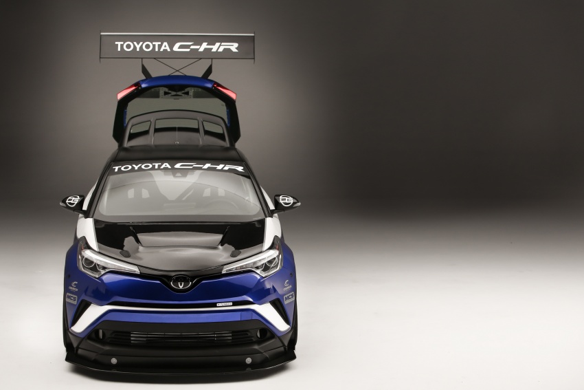 Toyota races to SEMA with 600 hp C-HR, tuned Camrys 730926
