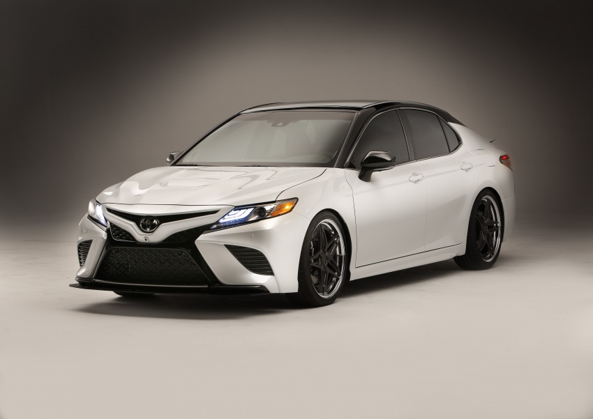 Toyota races to SEMA with 600 hp C-HR, tuned Camrys 730866