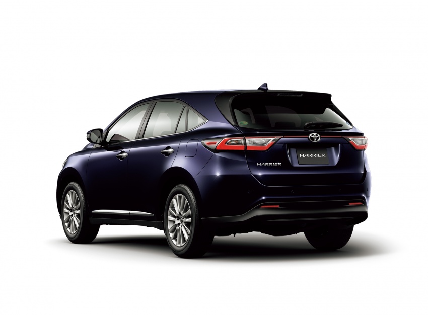 Brosur Toyota Harrier dari UMW Toyota bocor – model facelift, 2.0 liter turbo, lengkap dengan waranti kilang 733393