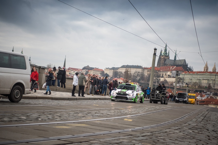 Skoda celebrates WRC2 win with city centre taxi rides 753964